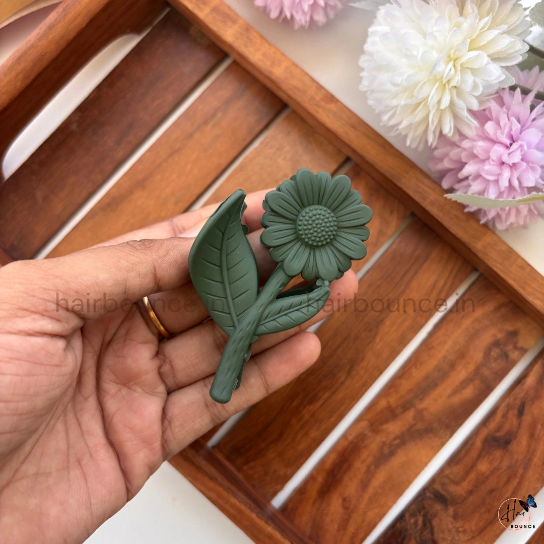 Sunflower Bloom Hair Claw – Medium