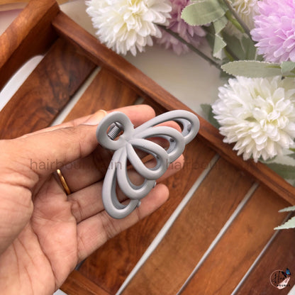 Open Wing Hair Claw – Medium