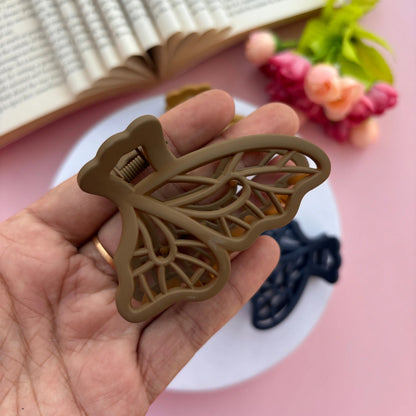 Lined Butterfly Hair Claw - Medium