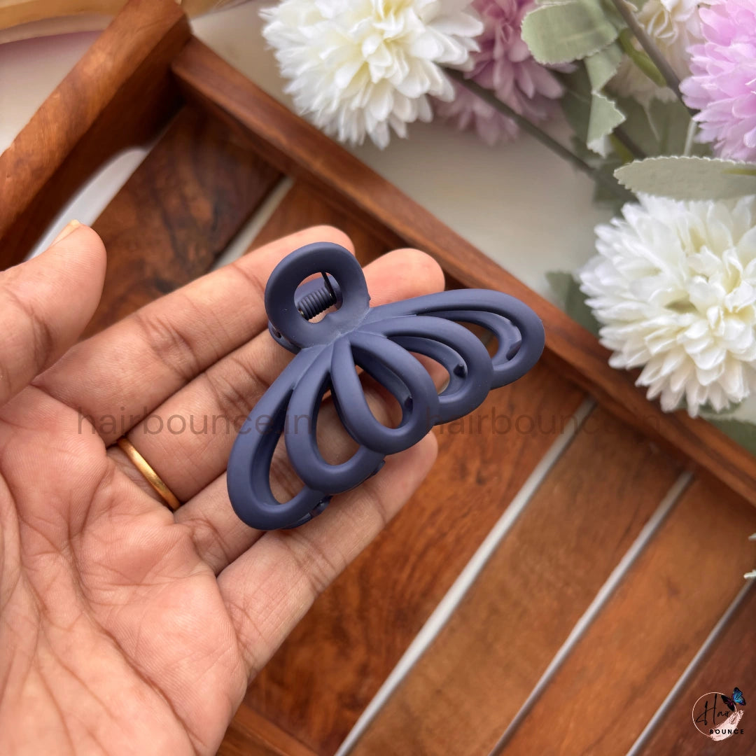 Open Wing Hair Claw – Medium