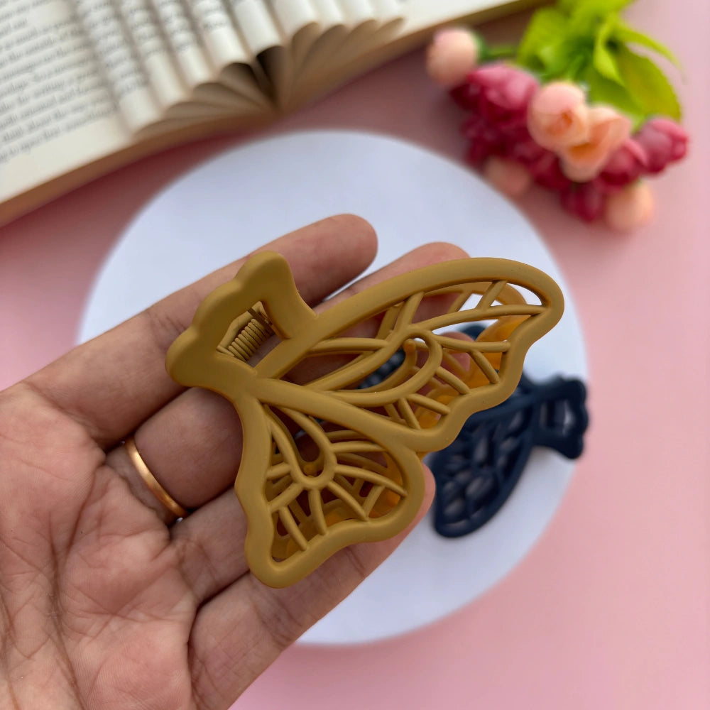 Lined Butterfly Hair Claw - Medium