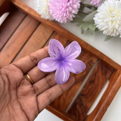 Shiny Lily Flower Hair Claw - Medium