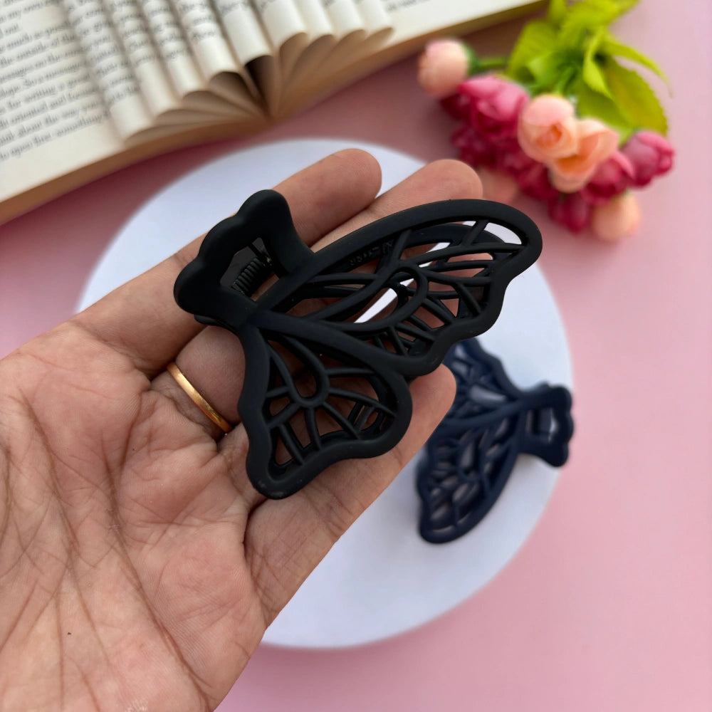 Lined Butterfly Hair Claw - Medium