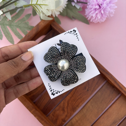 Midnight Pearl Bloom Alligator Clip