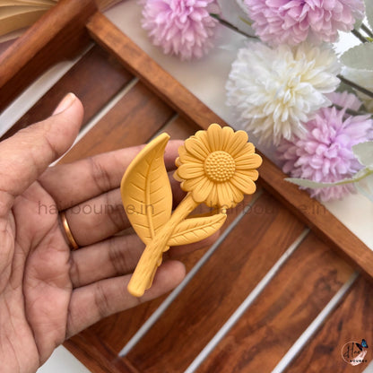 Sunflower Bloom Hair Claw – Medium