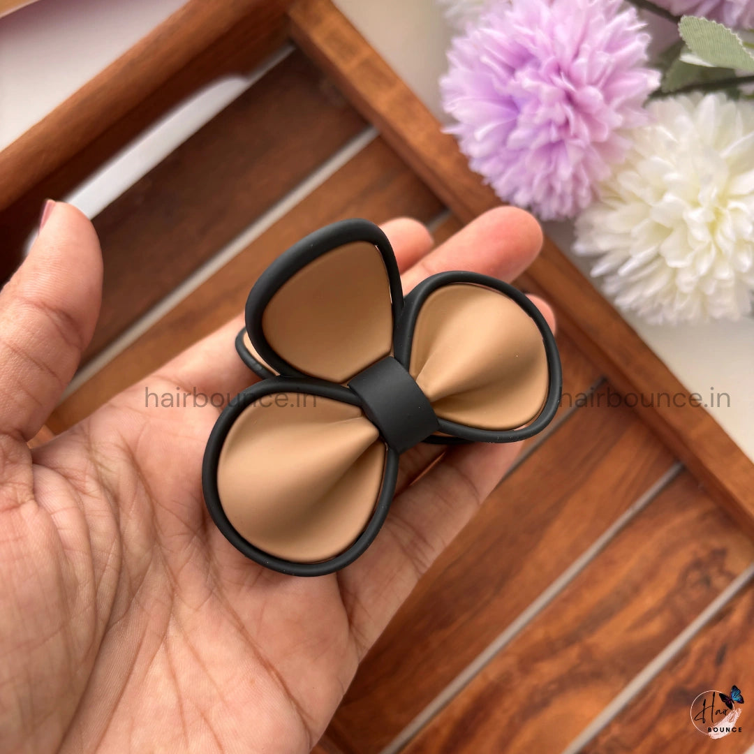 Soft Matte Bliss Bow Hair Claw – Medium