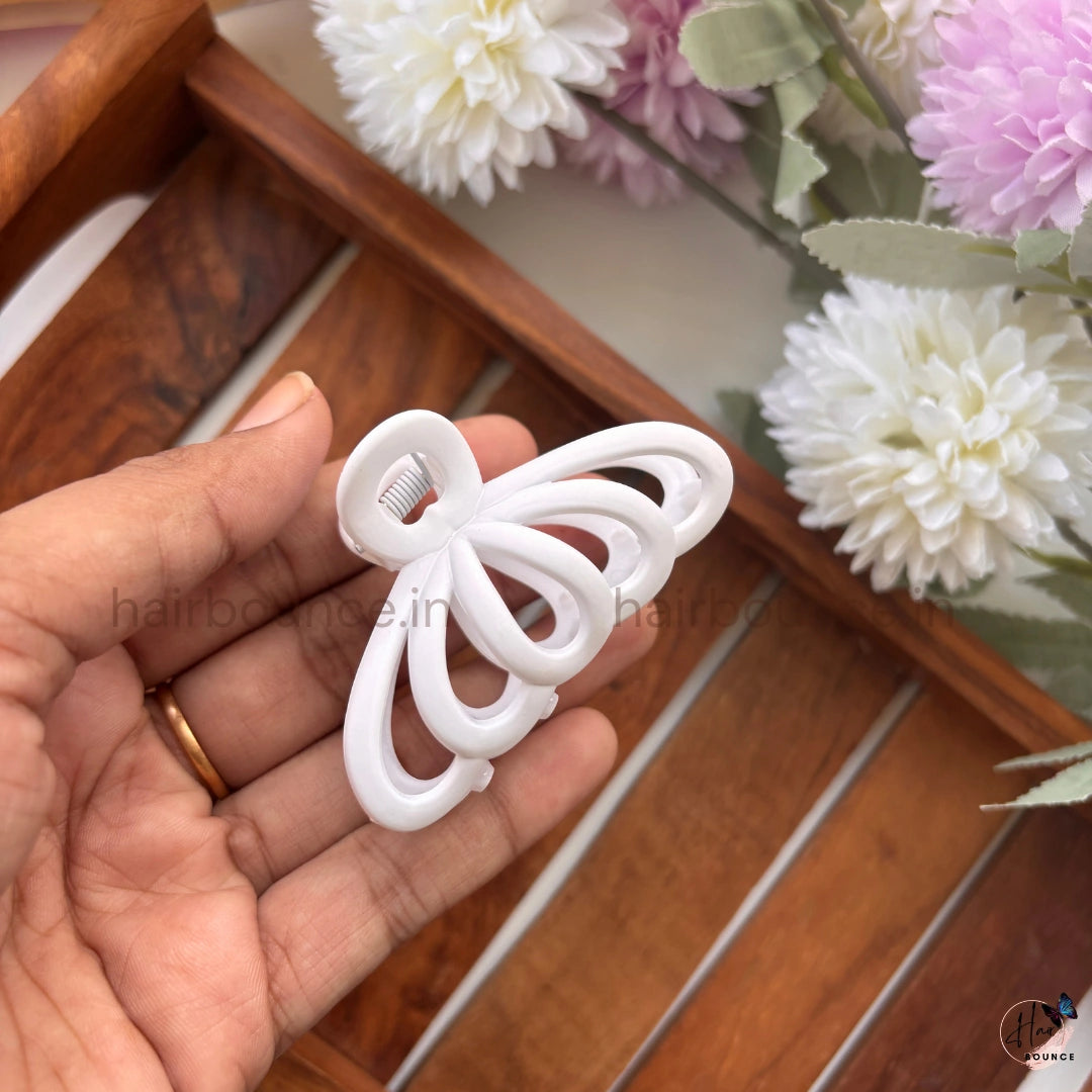 Open Wing Hair Claw – Medium