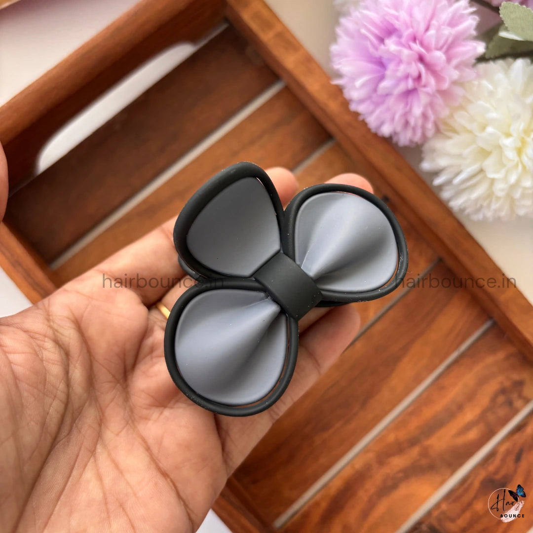 Soft Matte Bliss Bow Hair Claw – Medium