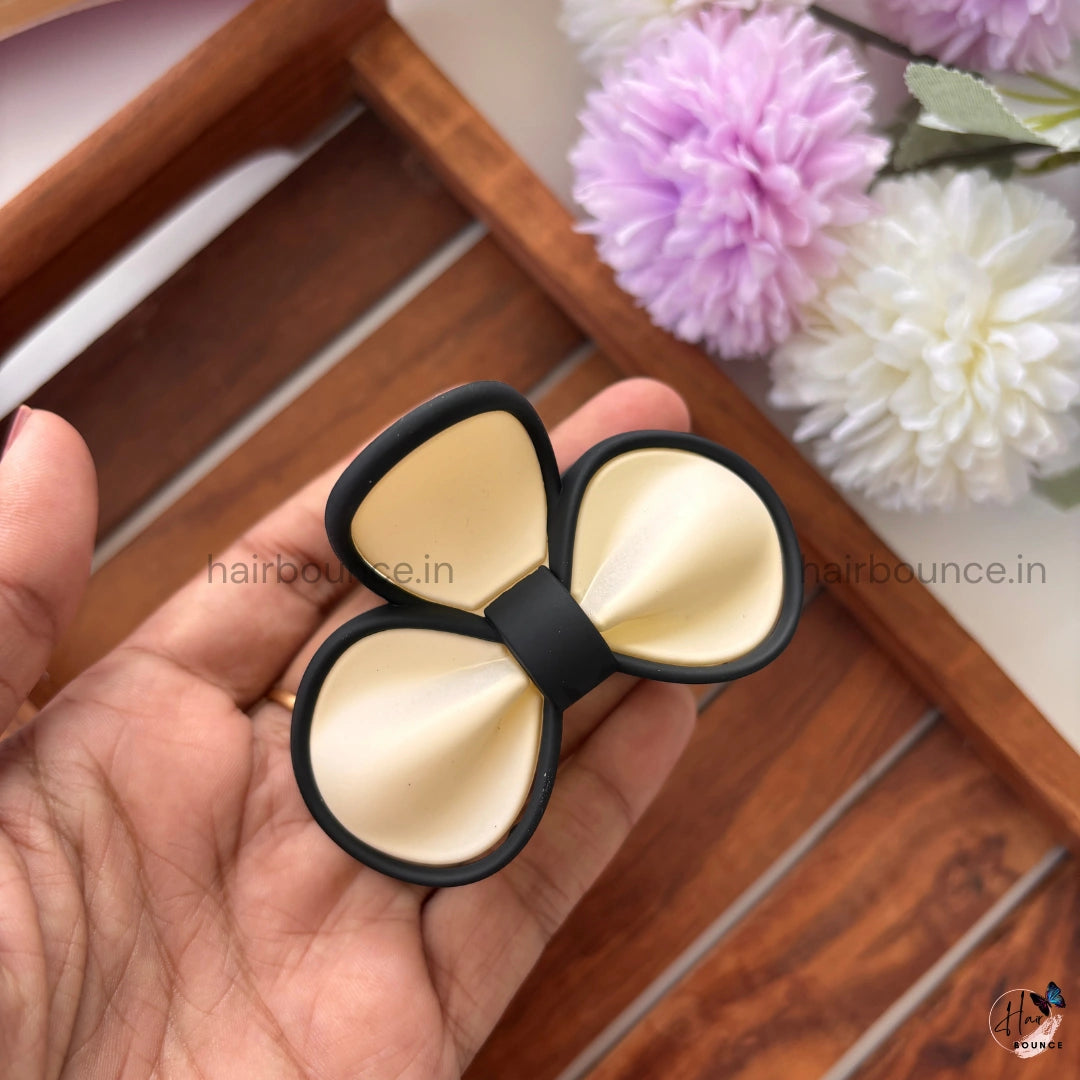 Soft Matte Bliss Bow Hair Claw – Medium