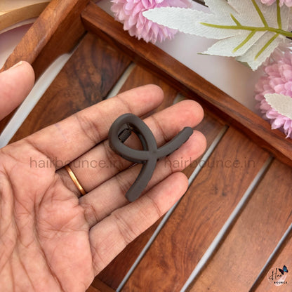 Minimal Loop Matte Mini Hair Claw – Small