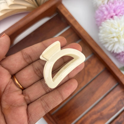 Nude D-Shape Hair Claw – Small