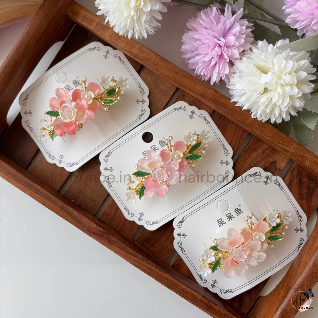 Blush Bloom Floral Pearl Center Clip