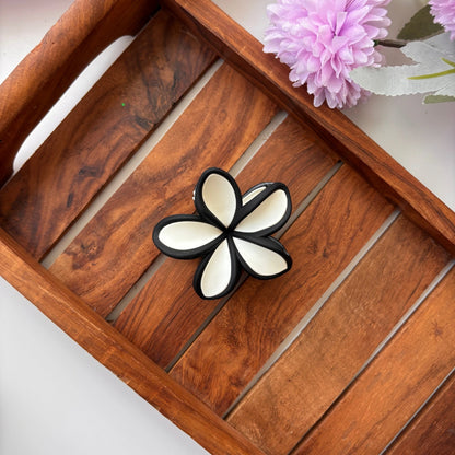 Matte Bloom Flower Hair Claw – Medium