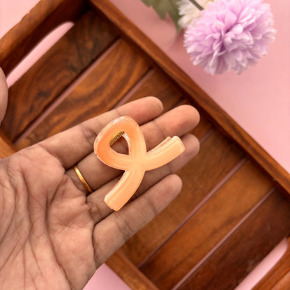 Shinny Finish Loop Hair Claw - Medium