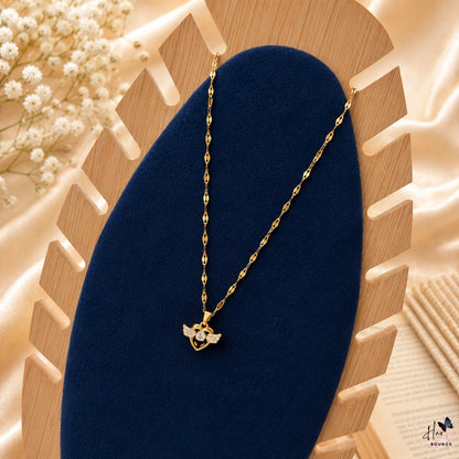 Elegant Gold Heart Pendant Necklace