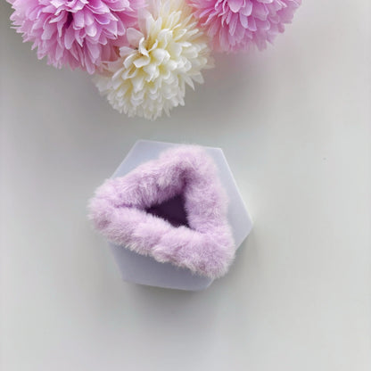 Triangular Fur Claw - Medium