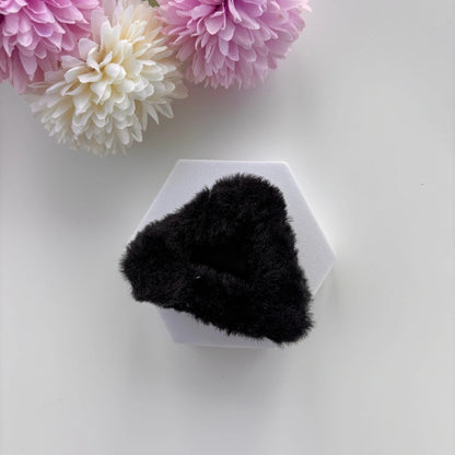 Triangular Fur Claw - Medium