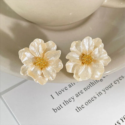 Elegant White Flower Earrings