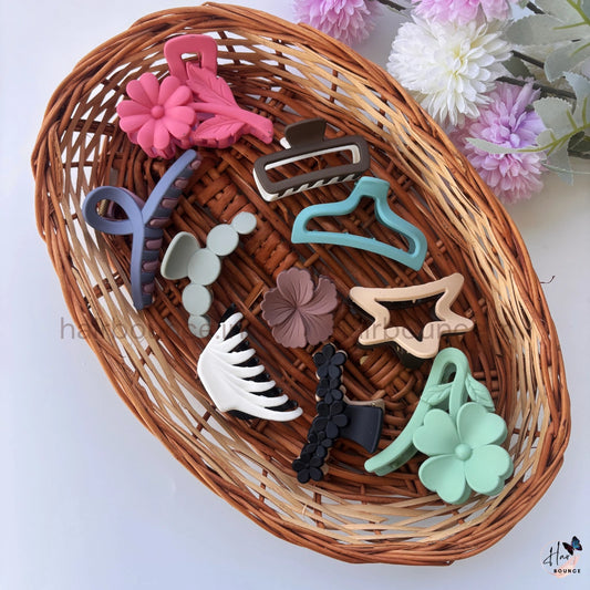 Everyday Essentials Hamper 🤍🌿 - Assorted Colours