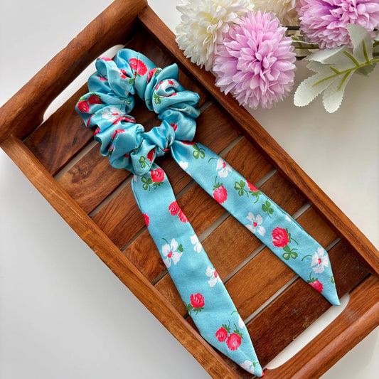 Blossom Tail Scrunchie – Blue Floral