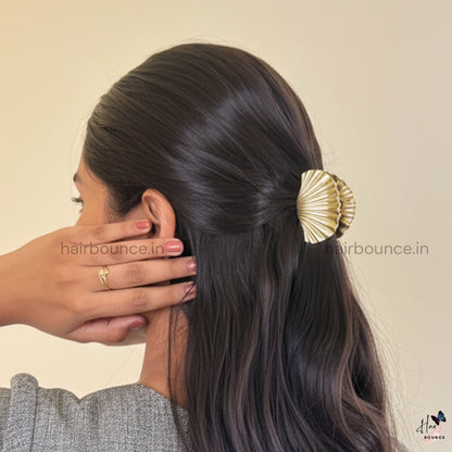 SeaShell Metal Hair Claw - Medium